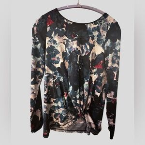 Simply Vera Vera Wang Abstract Floral Twist Front Top – Size S